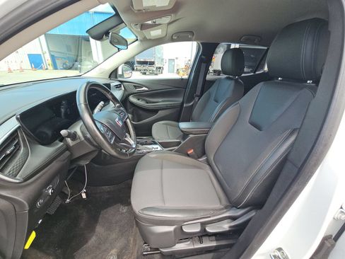 Used 2024 Buick Encore GX Preferred FWD image 3