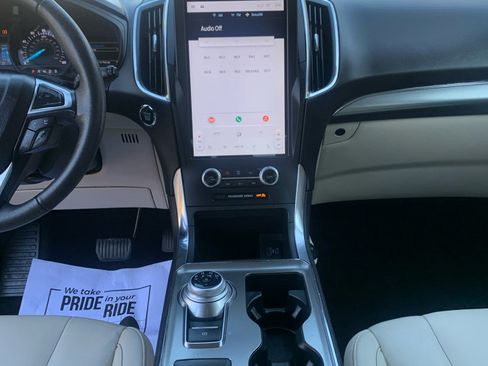 Used 2022 Ford Edge Titanium image 11