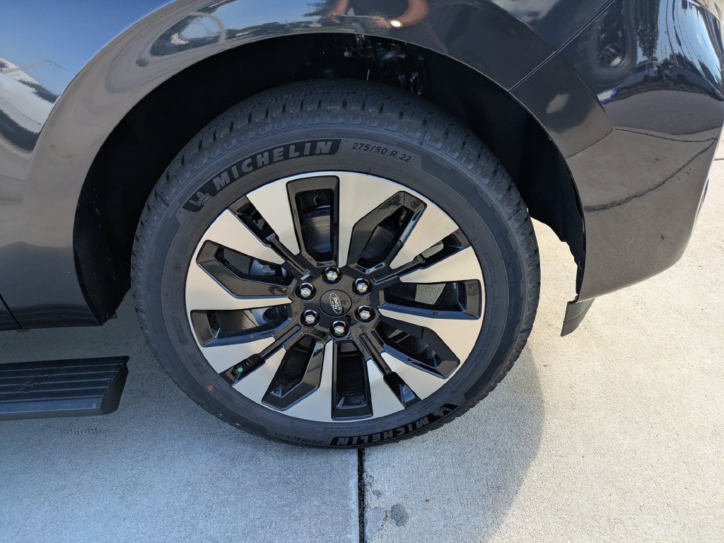 New 2027 Ford Expedition Max Platinum w/ Driver's Package RWD image 10