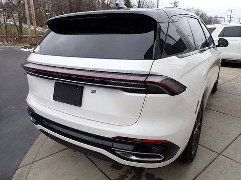 New 2026 Lincoln Nautilus Reserve image 6