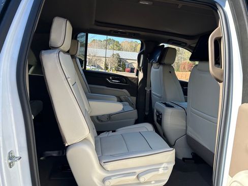New 2026 GMC Yukon XL Denali w/ Denali Reserve Package image 50