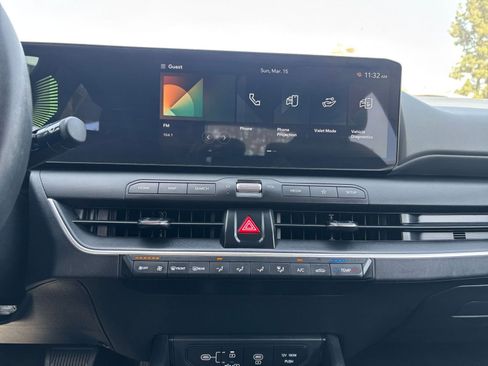 Used 2025 Kia K4 LXS image 17