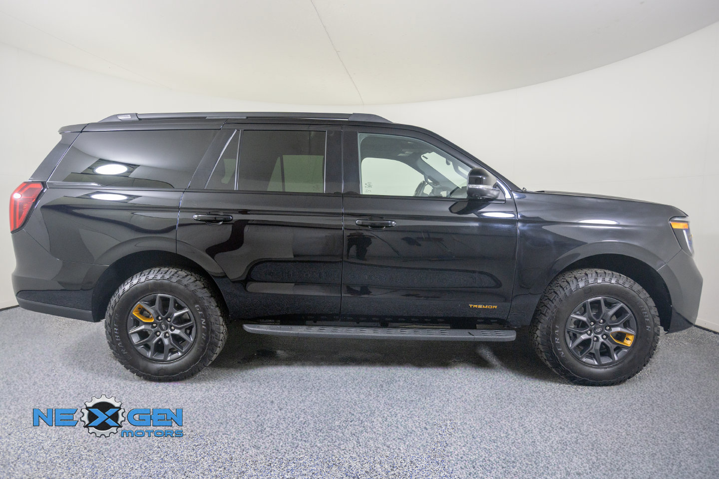 Used 2026 Ford Expedition Tremor AWD/4WD image 39