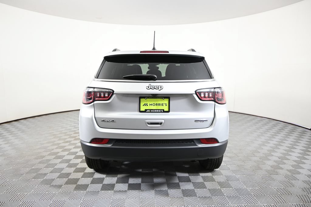 Used 2024 Jeep Compass Latitude AWD/4WD image 5