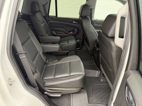 Used 2020 GMC Yukon SLT w/ Premium Edition AWD/4WD image 16