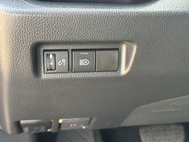 Used 2022 Toyota RAV4 XLE AWD/4WD image 26