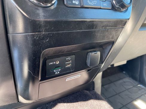 Used 2015 Ford F150 XLT w/ Equipment Group 302A Luxury image 26