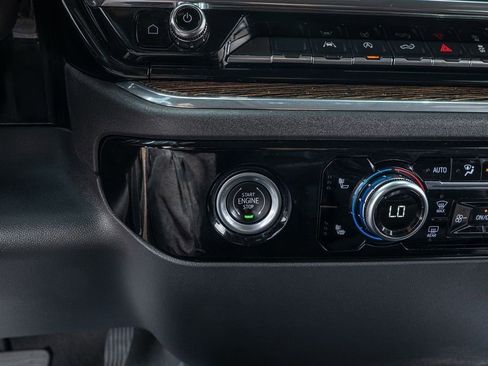 Used 2023 GMC Sierra 1500 Elevation image 24