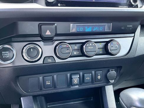 Used 2021 Toyota Tacoma TRD Off-Road w/ Blackout Package (TMS) AWD/4WD image 34