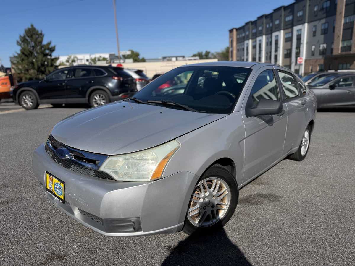 Used 2009 Ford Focus SE FWD image 3