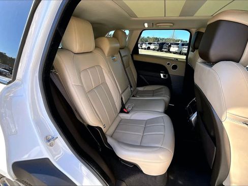 Used 2018 Land Rover Range Rover Sport HSE image 20