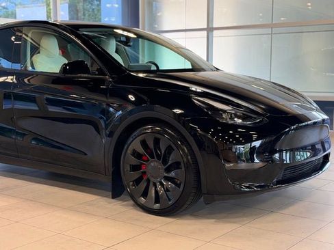 Used 2022 Tesla Model Y Performance AWD/4WD image 5