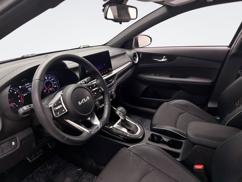 Used 2024 Kia Forte GT-Line w/ GT-Line Premium Package image 10