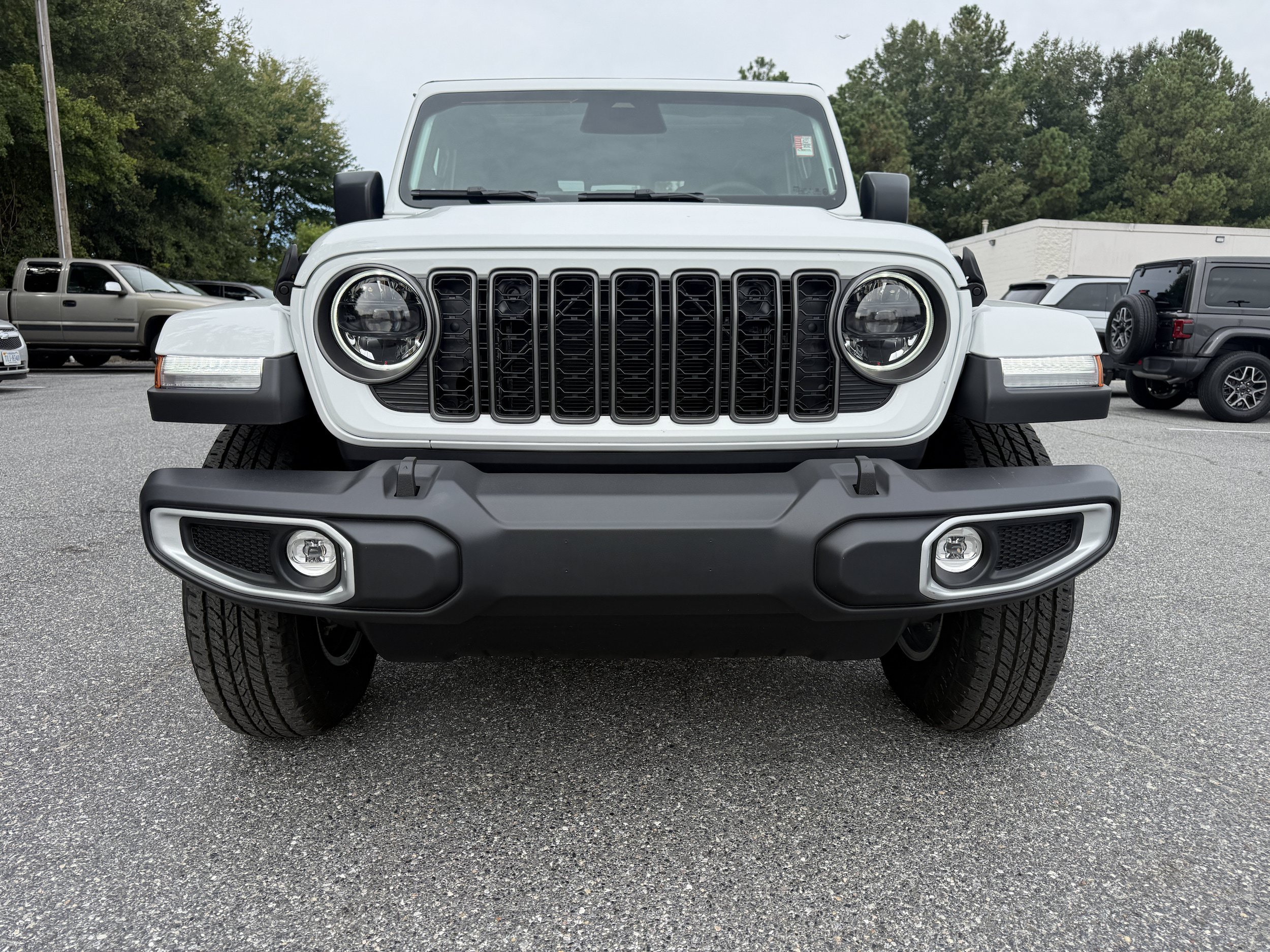 New 2027 Jeep Gladiator Sport AWD/4WD image 2
