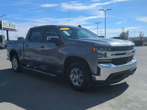 Used 2022 Chevrolet Silverado 1500 LT image 11