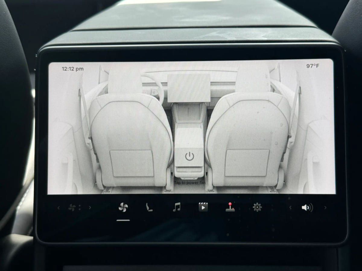 Used 2026 Tesla Model Y 2WD image 19