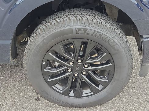 Certified 2024 Ford F150 Lariat w/ FX4 Off-Road Package image 7