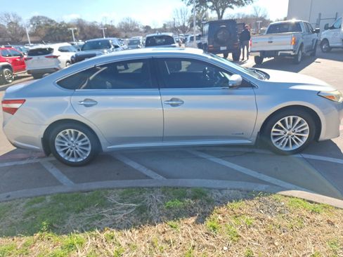 Used 2014 Toyota Avalon Limited image 7