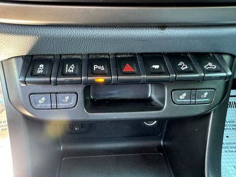 Used 2022 Chevrolet Colorado Z71 w/ Safety Package image 23
