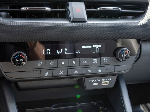 New 2026 Subaru Outback Limited AWD/4WD image 14