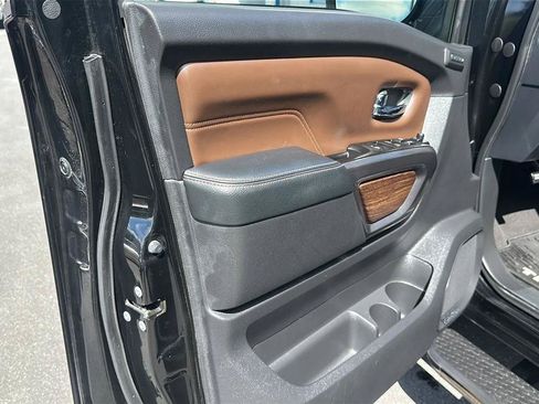 Used 2017 Nissan Titan Platinum Reserve AWD/4WD image 21
