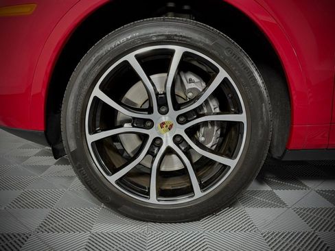 Certified 2023 Porsche Cayenne Coupe AWD/4WD image 14