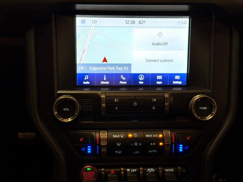 Used 2022 Ford Mustang Shelby GT500 w/ Technology Package image 12