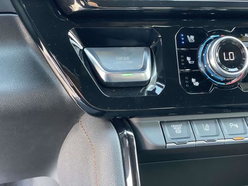 New 2026 GMC Sierra 2500 AT4 w/ AT4 Premium Plus Package image 17