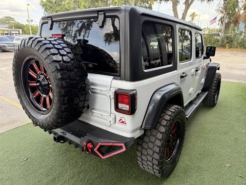 Used 2019 Jeep Wrangler Unlimited Sport S image 6