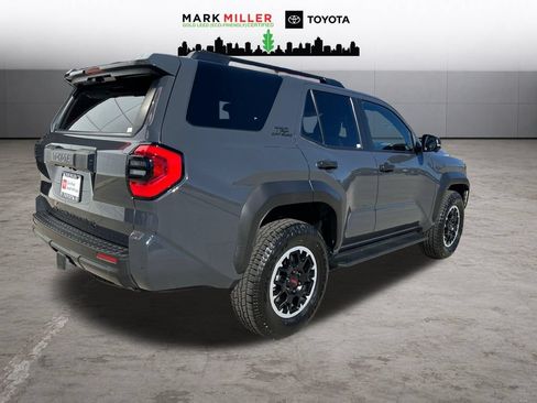 Certified 2025 Toyota 4Runner TRD Off-Road Premium AWD/4WD image 6