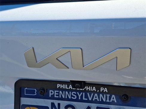 Certified 2025 Kia Sorento LX image 29