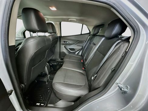 Used 2020 Buick Encore Preferred AWD/4WD image 29