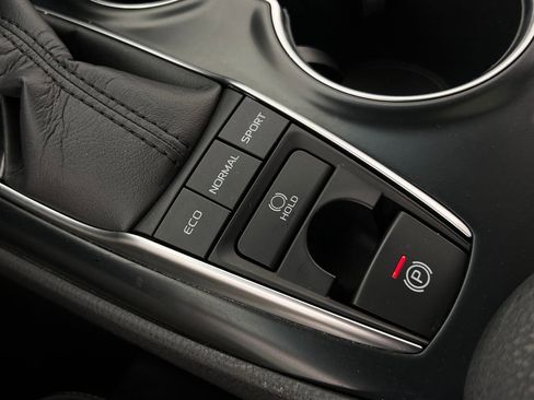 Used 2018 Toyota Camry XSE image 22