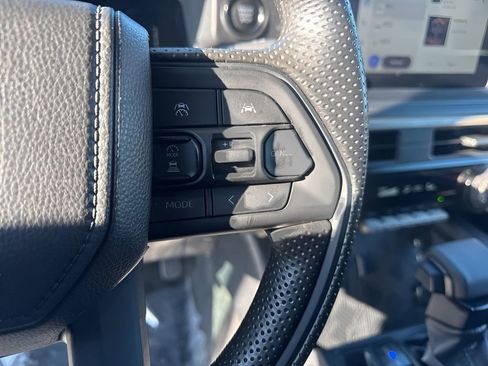 Used 2025 Toyota Tacoma SR image 13