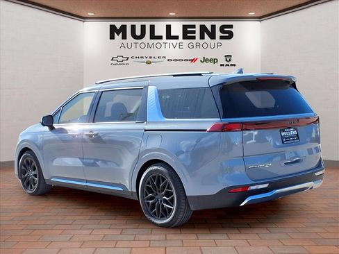 Used 2022 Kia Carnival SX Prestige image 7