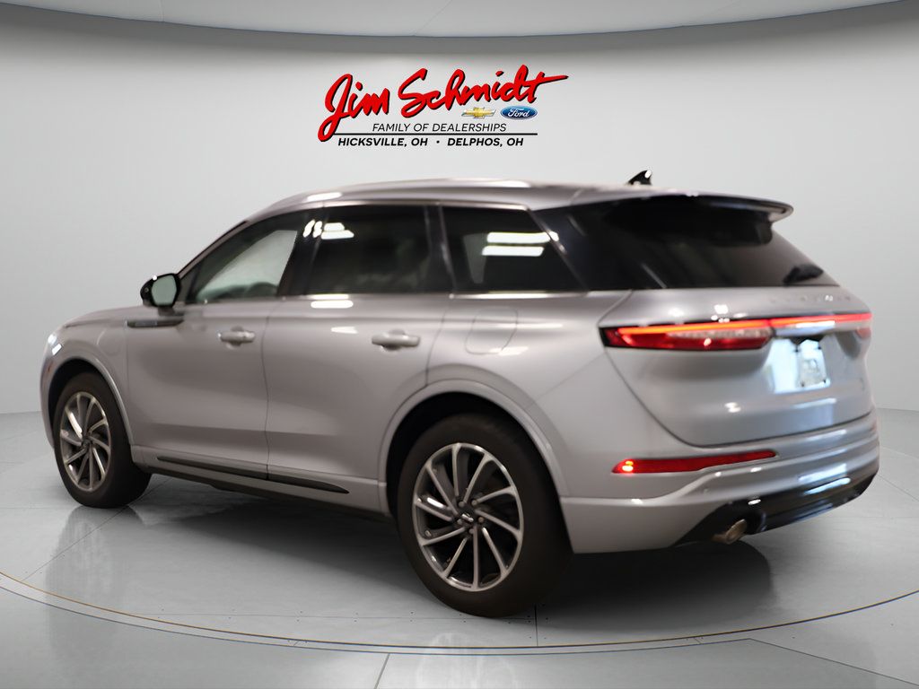 Used 2024 Lincoln Corsair Grand Touring AWD/4WD image 4