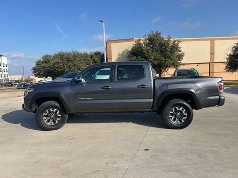 Used 2023 Toyota Tacoma TRD Off-Road image 6