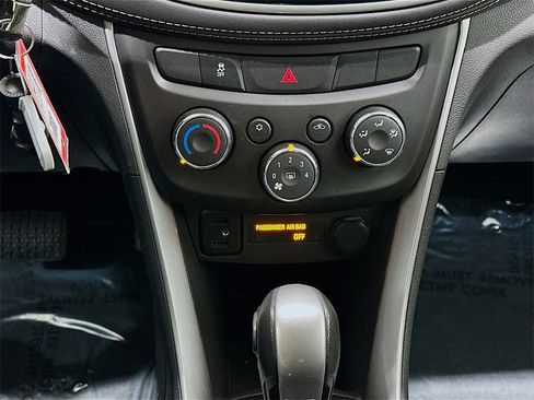 Used 2020 Chevrolet Trax LT image 15