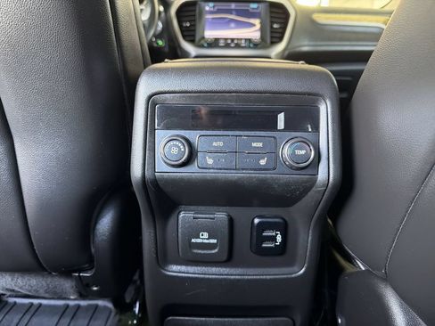 Certified 2018 GMC Acadia Denali AWD/4WD image 22