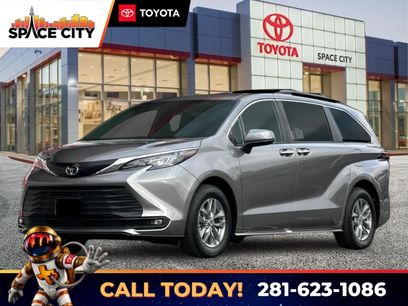 New 2026 Toyota Sienna XLE
