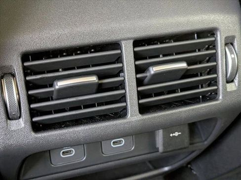 Certified 2025 Land Rover Discovery Sport S image 18