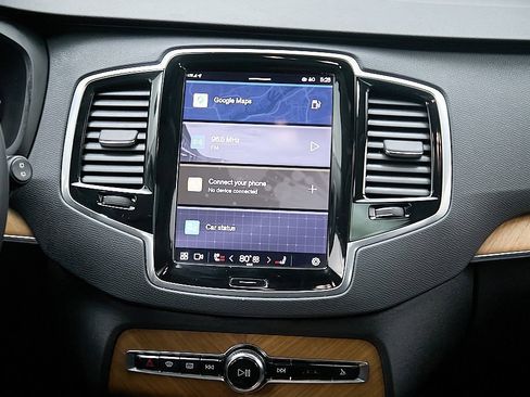 Used 2023 Volvo XC90 B6 Plus w/ Protection Package Premier image 29