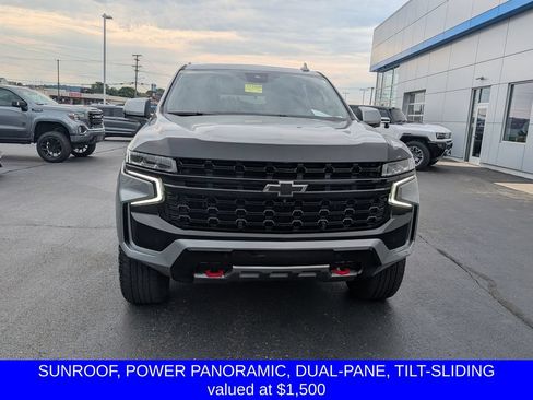 Used 2023 Chevrolet Tahoe Z71 w/ Luxury Package AWD/4WD image 2