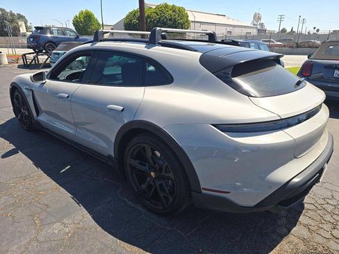 Used 2023 Porsche Taycan 4 Cross Turismo AWD/4WD image 3