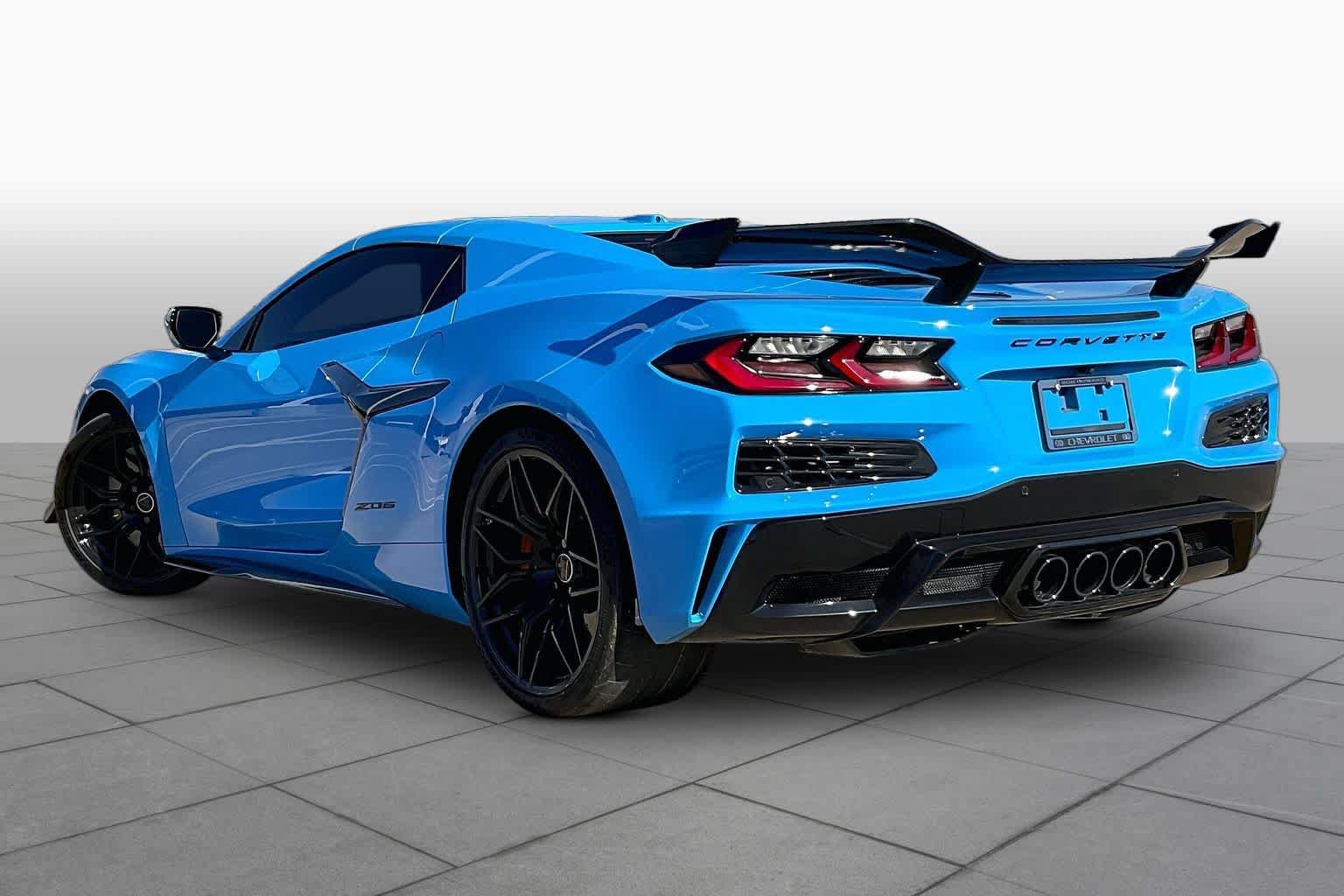 Used 2024 Chevrolet Corvette Z06 w/ Z07 Performance Package RWD image 13