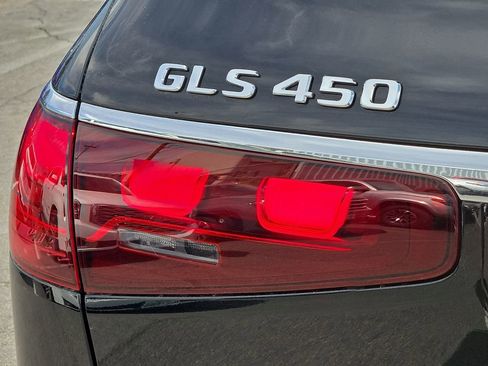 New 2026 Mercedes-Benz GLS 450 4MATIC image 9
