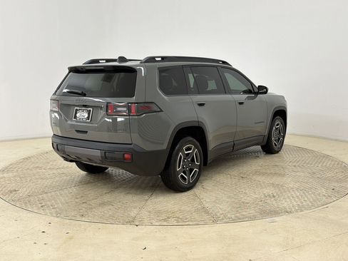 Used 2026 Jeep Cherokee Limited AWD/4WD image 9