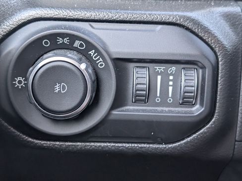 Used 2022 Jeep Wrangler Willys image 8