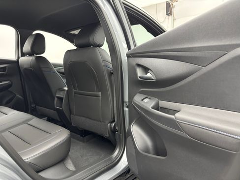 New 2026 Buick Envista Sport Touring w/ Convenience I Package FWD image 31