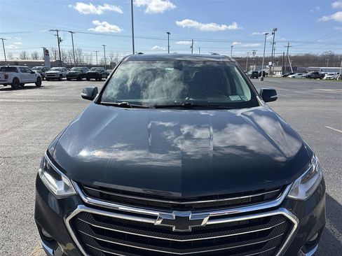 Used 2020 Chevrolet Traverse LT FWD image 4